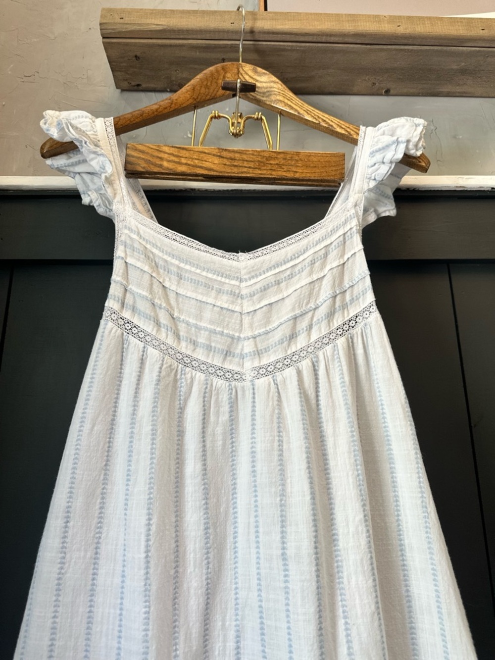 Shabby Chic White Ruffled Eyelet Sundress - Picture 4 of 13